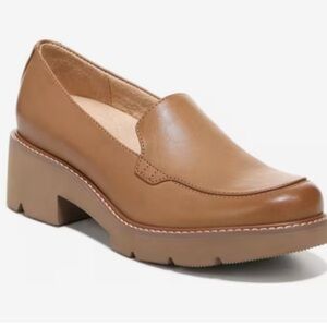 Naturalizer Tan English Tea Loafers NWOT